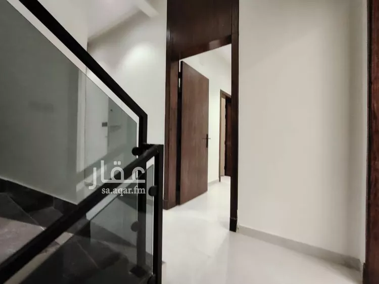 فيلا للبيع في شارع ابن سيدة اللغوي, حي عكاظ, مدينة الرياض, منطقة الرياض صورة 4