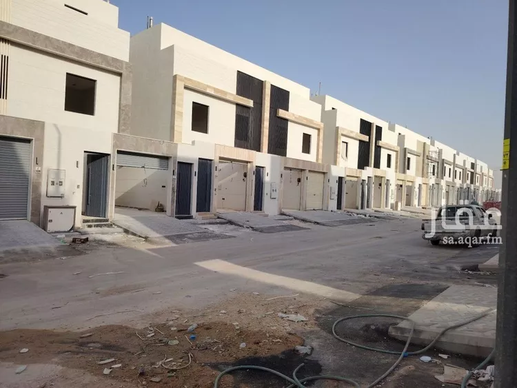 فيلا للبيع في شارع إسماعيل القيسي, حي عكاظ, مدينة الرياض, منطقة الرياض صورة 5