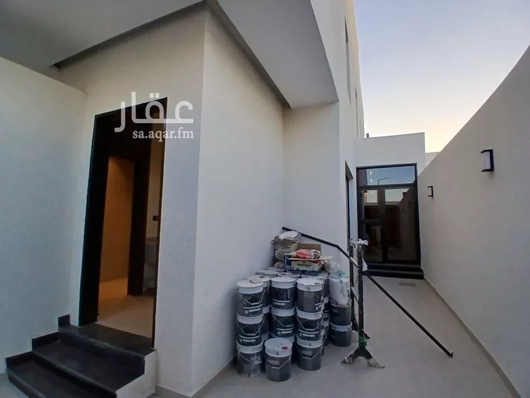 دور للبيع في شارع حمزة بن عبدالمطلب, حي السويدي الغربي, مدينة الرياض, منطقة الرياض صورة 3