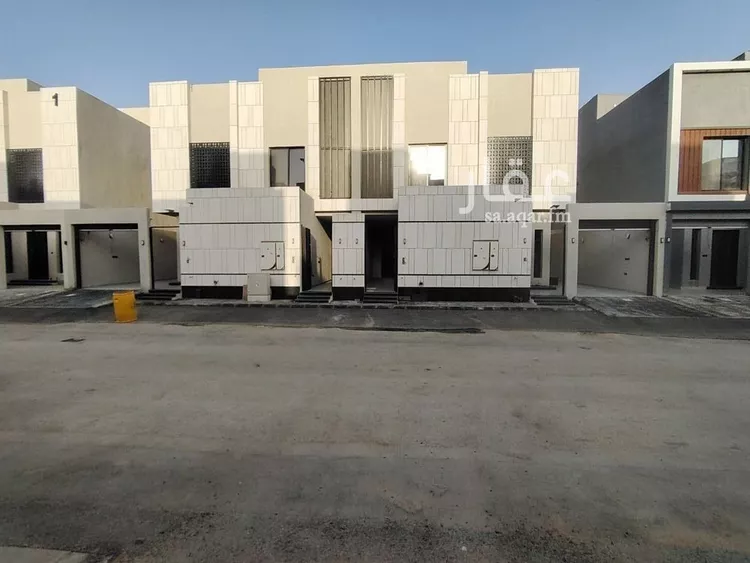 دور للبيع في شارع احمد العطار, حي الرمال, مدينة الرياض, منطقة الرياض صورة 4