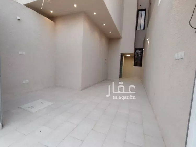 دور للبيع في شارع طريق الإمام مسلم, حي بدر, مدينة الرياض, منطقة الرياض صورة 4