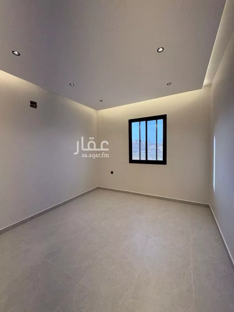 Floor for Rent in Riyadh Ash Sharq 9