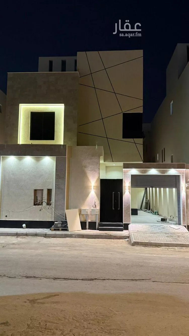 Floor for Sale in Riyadh Al Janadriyah 12