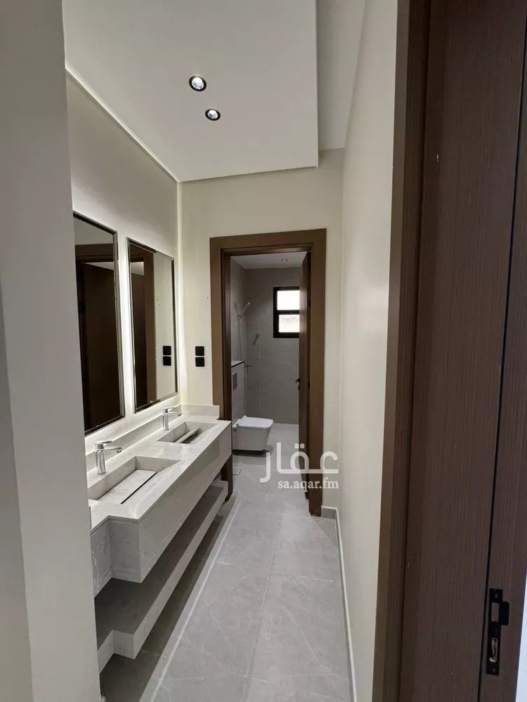 Floor for Rent in Riyadh Ash Sharq 19