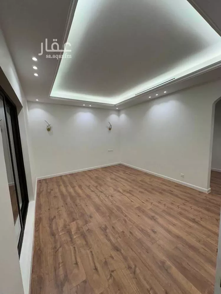 فيلا للبيع في شارع شهاب بن مالك, حي الشاطئ الشرقي, مدينة الدمام, المنطقة الشرقية صورة 2