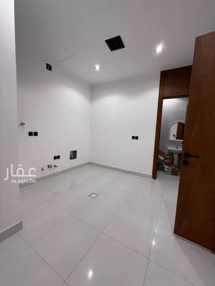 دور للبيع في شارع عبدالله بن سويدة, حي المعيزيلة, مدينة الرياض, منطقة الرياض 7