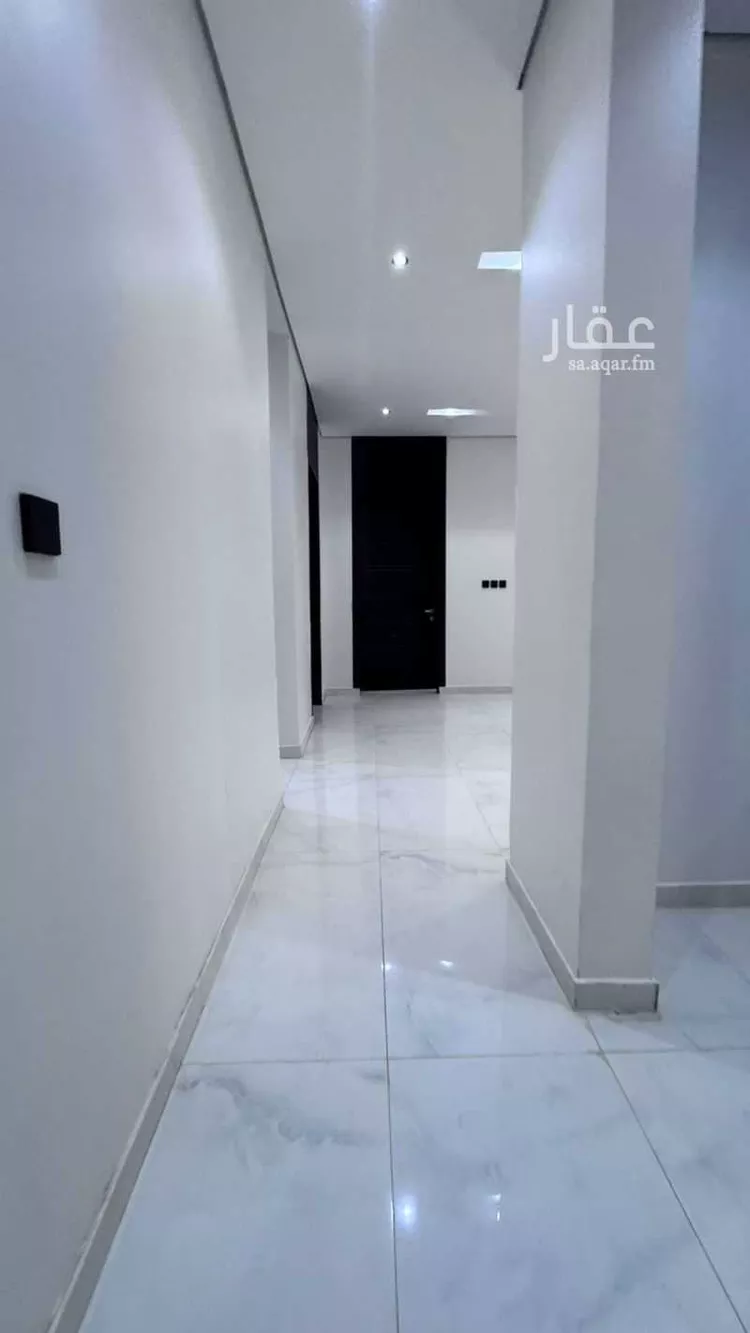 Floor for Sale in Riyadh Al Maizilah 8