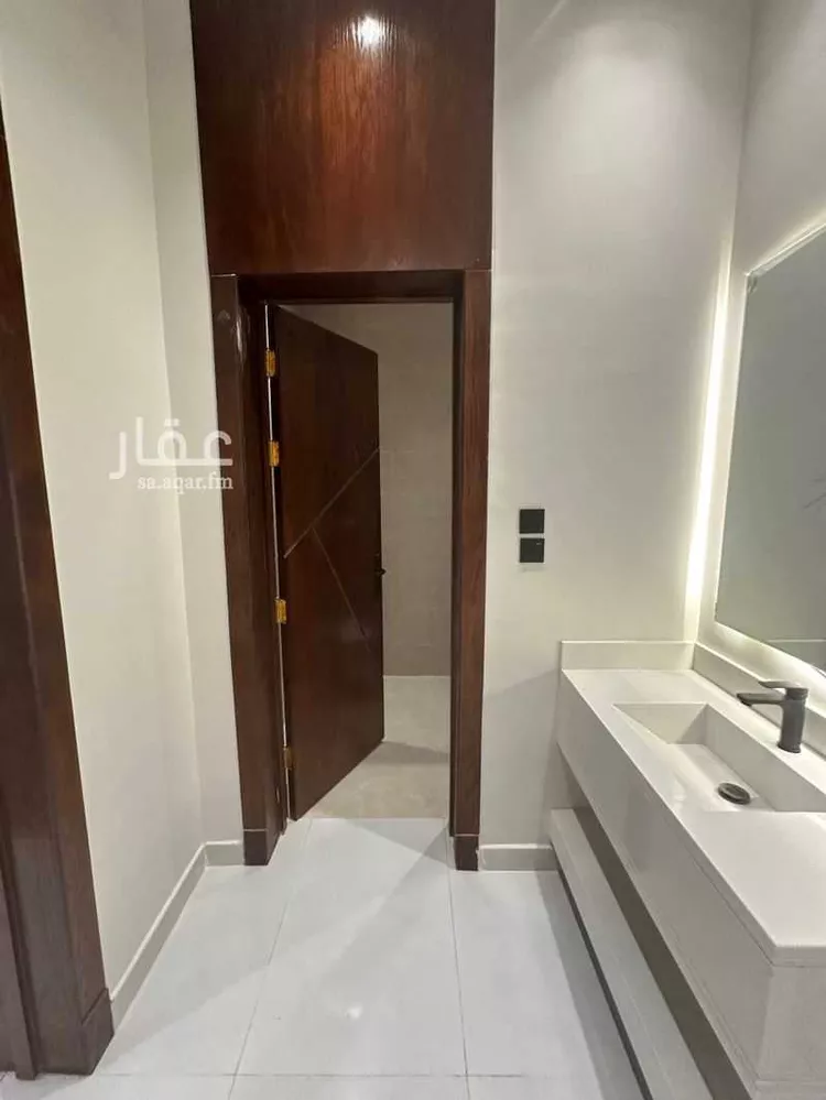 دور للبيع في شارع رقم 122, حي الجنادرية, مدينة الرياض, منطقة الرياض صورة 2