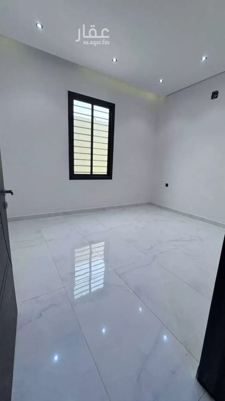Floor for Sale in Riyadh Al Maizilah 6