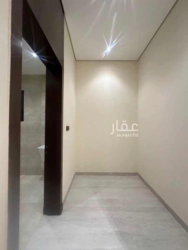 فيلا للبيع في شارع عيسى ابن سلمان خليفه, حي المعيزيلة, مدينة الرياض, منطقة الرياض 9