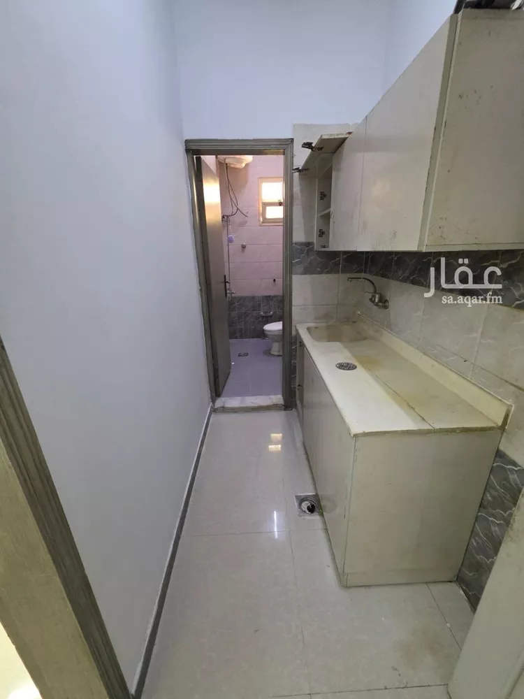 عمارة للإيجار في شارع رقم 196 ، حي ظهرة لبن ، الرياض ، منطقة الرياض صورة 2