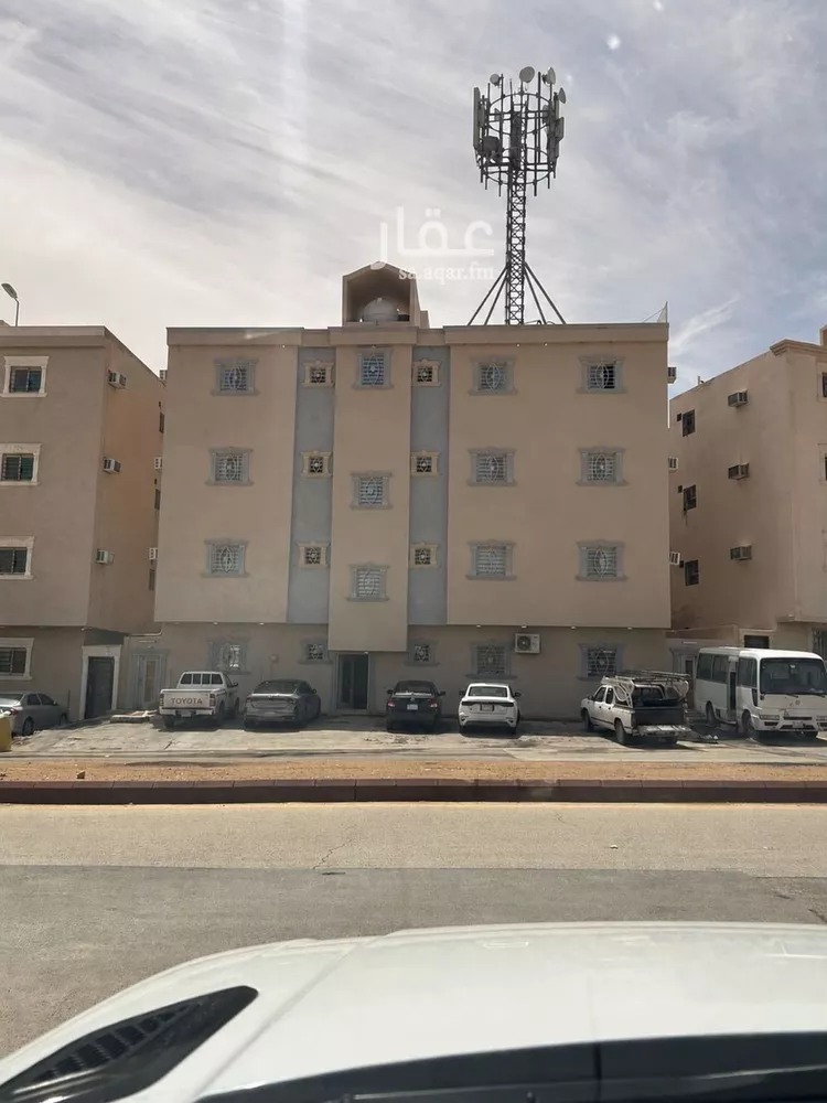 عمارة للإيجار في شارع رقم 196 ، حي ظهرة لبن ، الرياض ، منطقة الرياض صورة 3