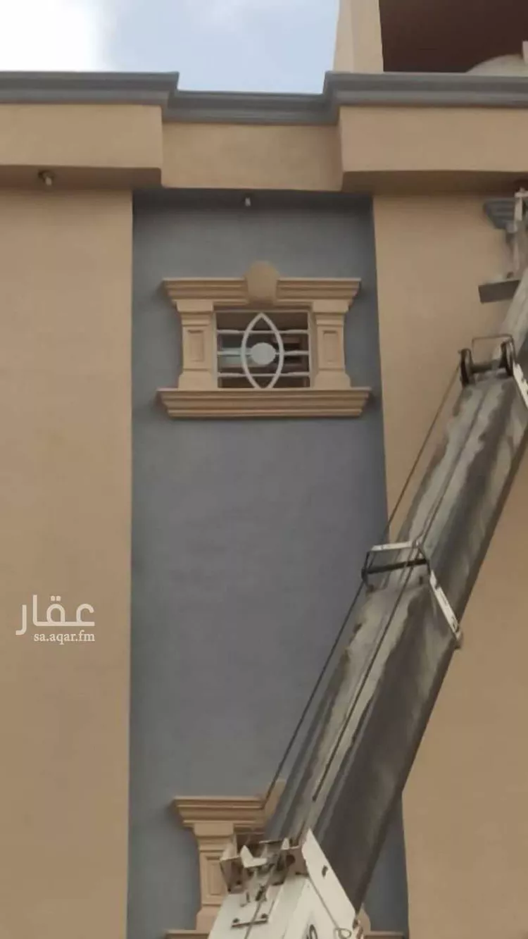 عمارة للبيع في شارع رقم 208 ، حي ظهرة لبن ، الرياض ، منطقة الرياض
