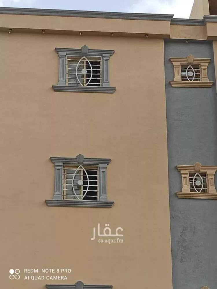 عمارة للبيع في شارع رقم 208 ، حي ظهرة لبن ، الرياض ، منطقة الرياض صورة 2