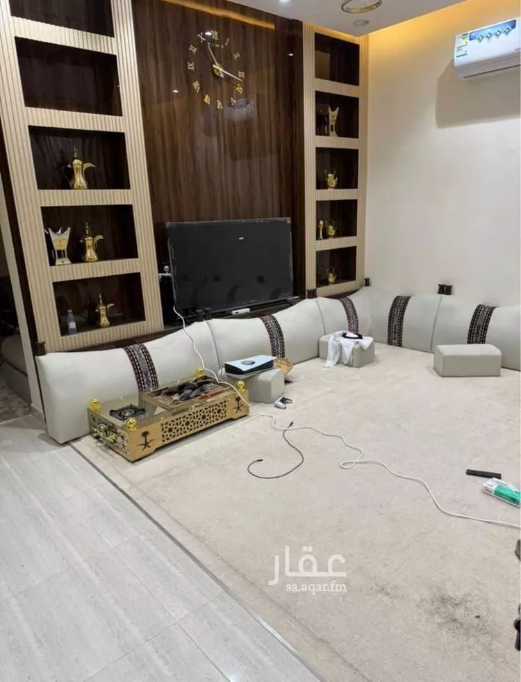 فيلا للإيجار في شارع حسين الأبريقي ، حي عريض ، الرياض ، منطقة الرياض صورة 2