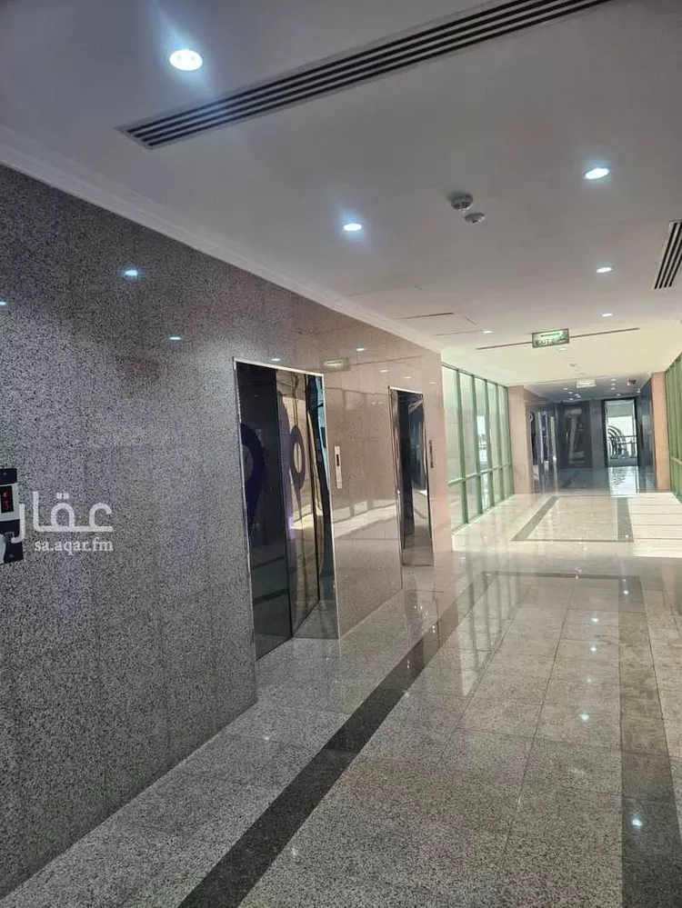 برج للإيجار في شارع أبي أمامة الحارثي, حي الوزارات, مدينة الرياض, منطقة الرياض صورة 5