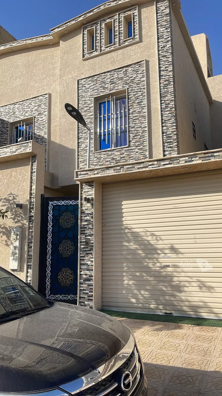 فيلا للإيجار في شارع رقم 28 ، حي ظهرة لبن ، الرياض ، منطقة الرياض