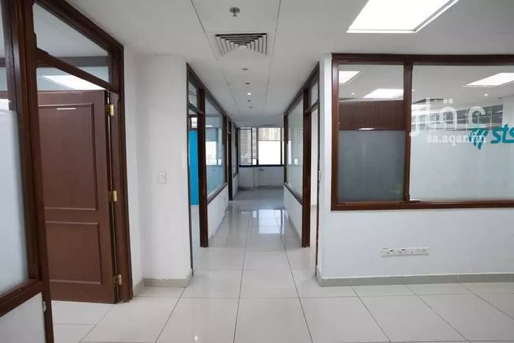 مكتب تجاري للإيجار في شارع الملك فهد الفرعي, حي العليا, مدينة الرياض, منطقة الرياض صورة 2