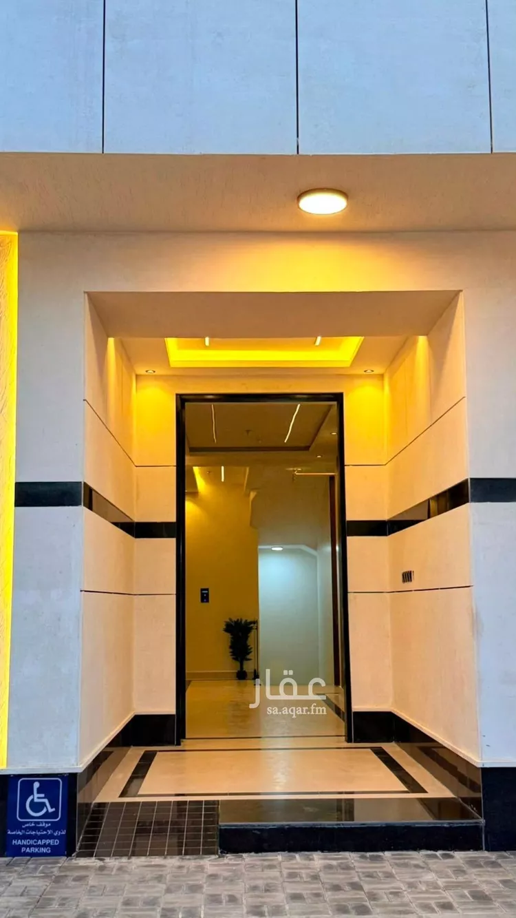 عمارة للبيع في شارع المتنبي, حي المعيزيلة, مدينة الرياض, منطقة الرياض صورة 3