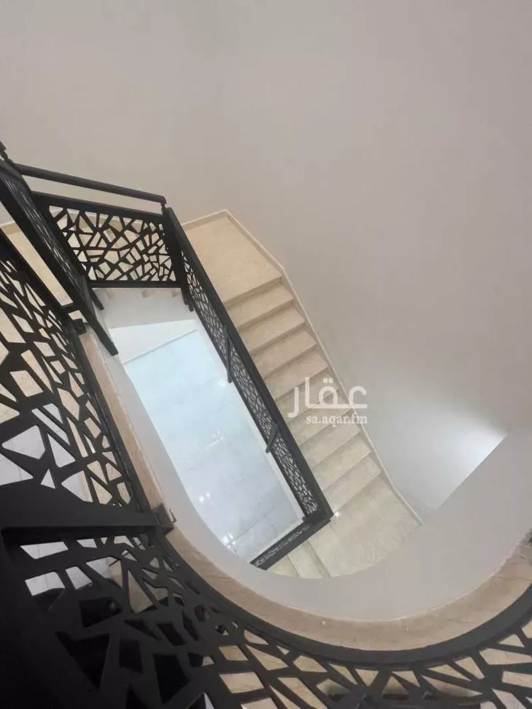 فيلا للبيع في شارع عبدالهادي محمد مذهان البلوي, حي الريان, مدينة تبوك, منطقة تبوك صورة 5