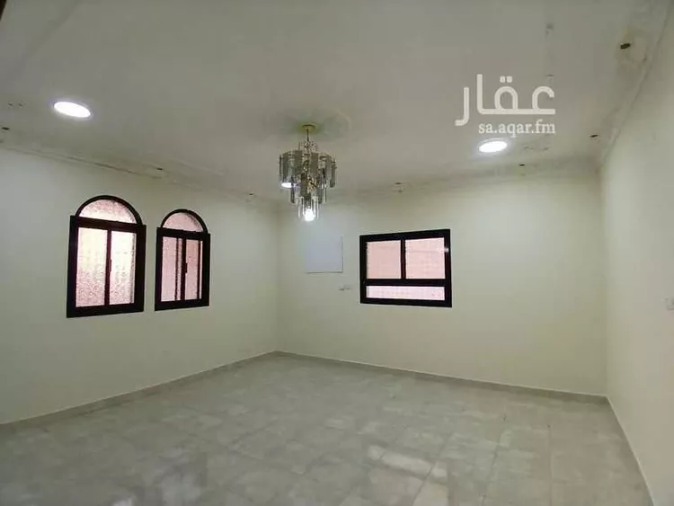 شقة للإيجار في شارع شهيد الدين والوطن رقيب/ سيف العنزي, حي الفيصلية الجنوبية, مدينة تبوك, منطقة تبوك صورة 3