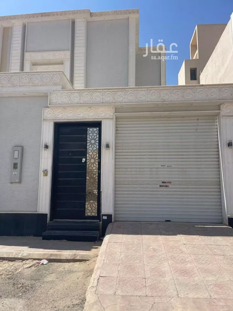 فيلا للبيع في شارع دينار الحجام, حي الرمال, مدينة الرياض, منطقة الرياض