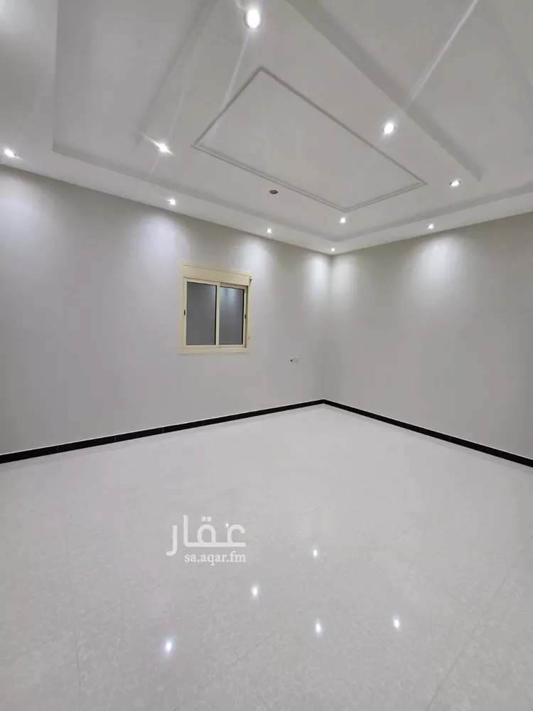 فيلا للإيجار في شارع محمد الطيب بن صالح التونسي, حي عرقة, مدينة الرياض, منطقة الرياض 18