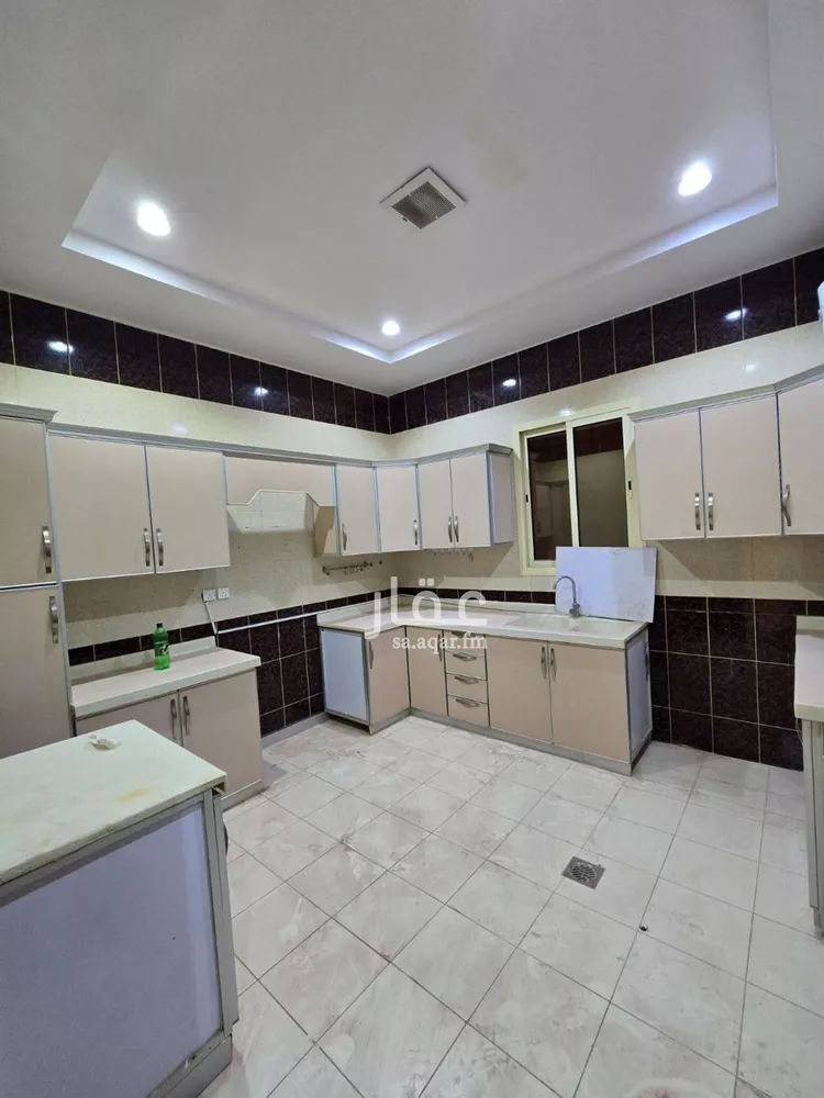 Floor for Rent in Riyadh Al Yasmin