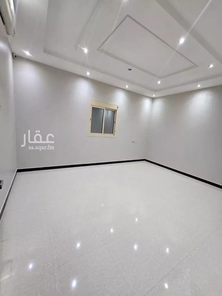 فيلا للإيجار في شارع محمد الطيب بن صالح التونسي, حي عرقة, مدينة الرياض, منطقة الرياض 14