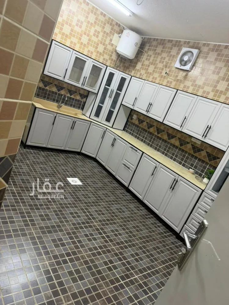 شقة للإيجار في شارع الطائرة, حي إشبيلية, مدينة الرياض, منطقة الرياض