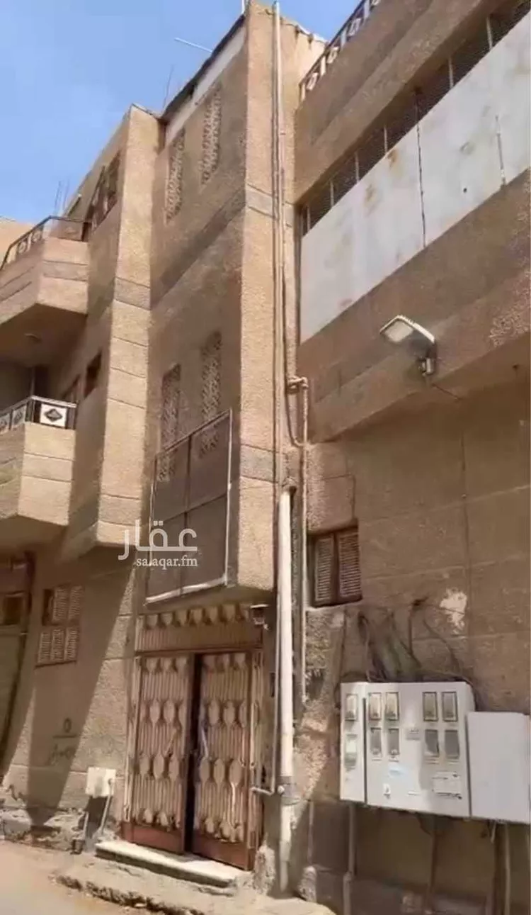 عمارة للبيع في شارع ابراهيم بن محمد الفزاري, حي الأصيفرين, مدينة المدينة المنورة, منطقة المدينة المنورة