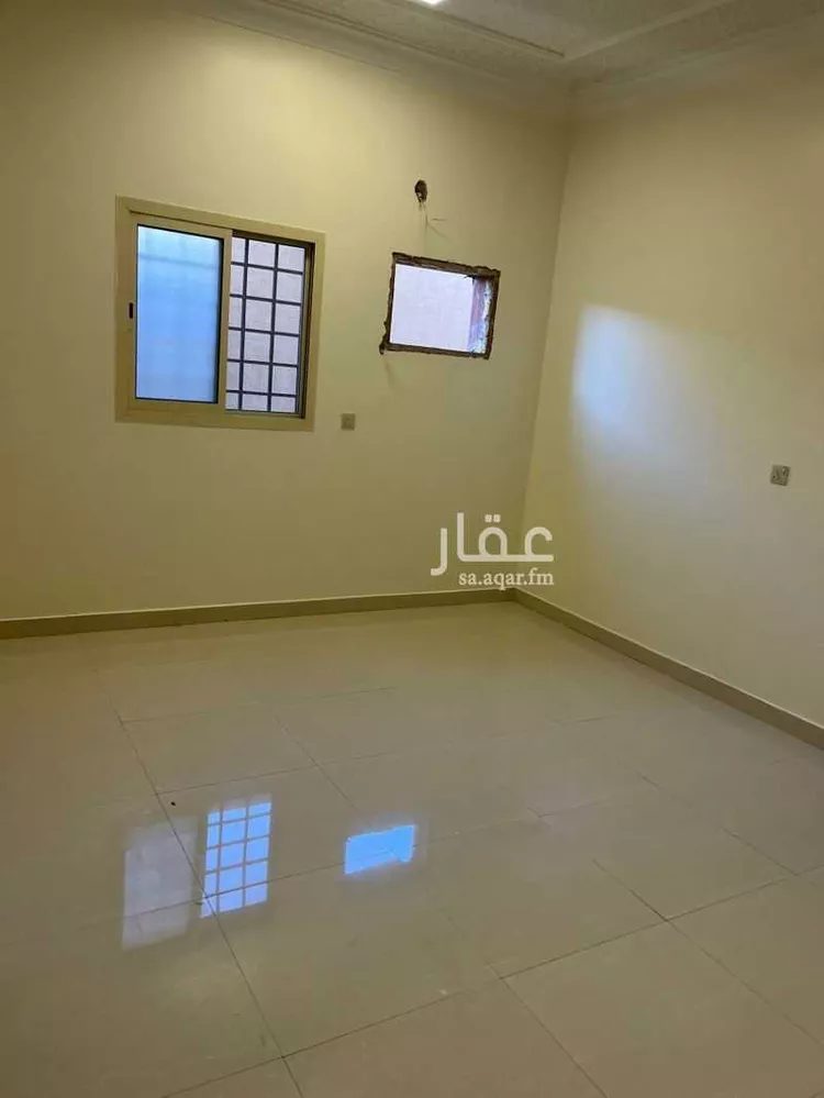شقة للإيجار في شارع علي الدفاع, حي العزيزية, مدينة الرياض, منطقة الرياض صورة 2