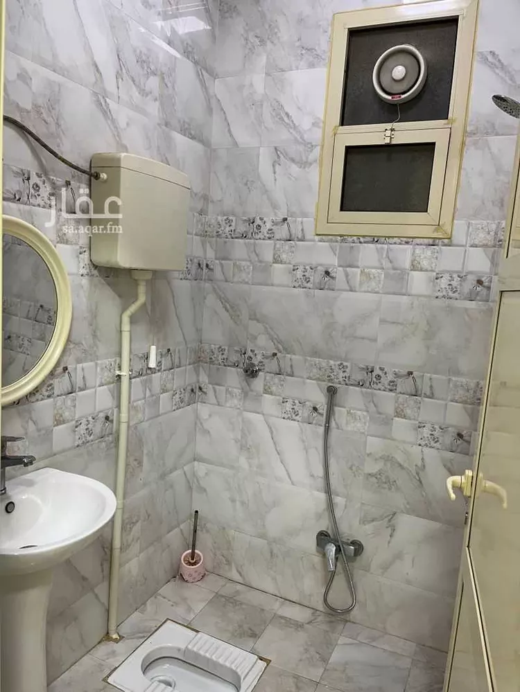 شقة للإيجار في شارع علي الدفاع ، حي العزيزية ، الرياض ، منطقة الرياض صورة 2