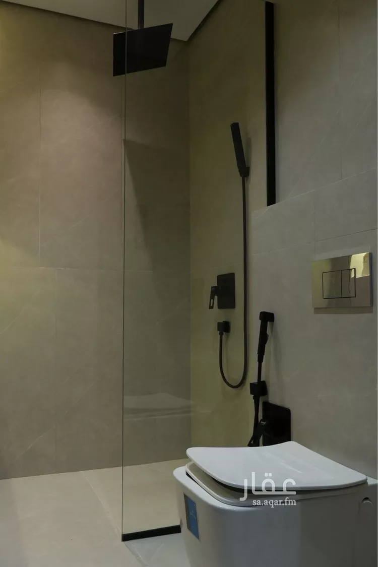 Floor for Sale in Riyadh Al Arid 15