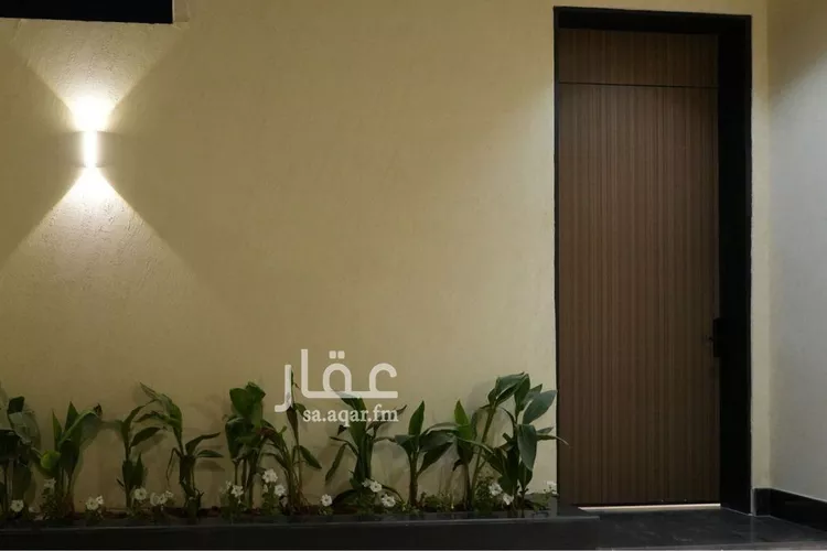 Floor for Sale in Riyadh Al Arid 6