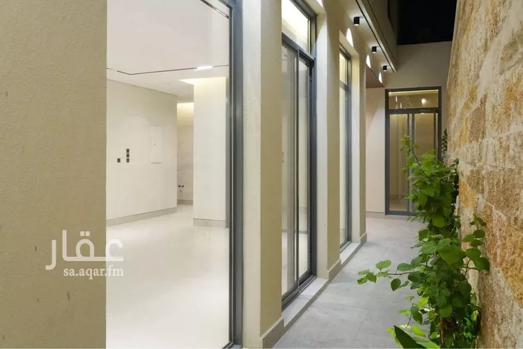 Floor for Sale in Riyadh Al Arid 8