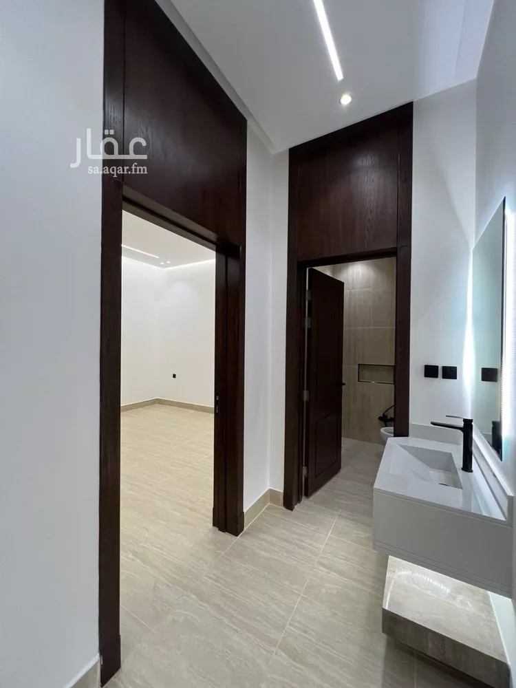 دور للبيع في شارع الحسين الأزدي, حي طويق, مدينة الرياض, منطقة الرياض صورة 4