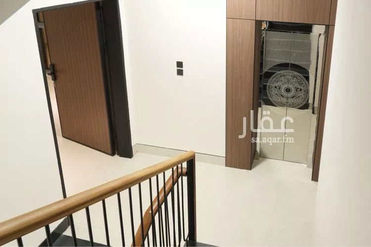 Floor for Sale in Riyadh Al Arid 16