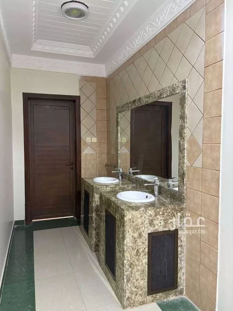 فيلا للبيع في شارع العاصمة, حي إشبيلية, مدينة الرياض, منطقة الرياض صورة 5