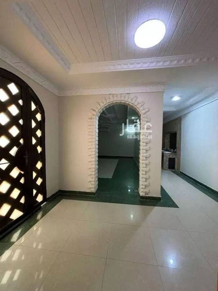 فيلا للبيع في شارع العاصمة, حي إشبيلية, مدينة الرياض, منطقة الرياض صورة 2