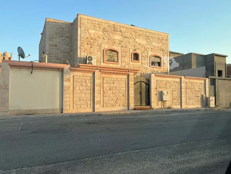 فيلا للبيع في شارع صخر بن لوذان ، حي الفرسان ، الدمام ، الدمام 1 صورة