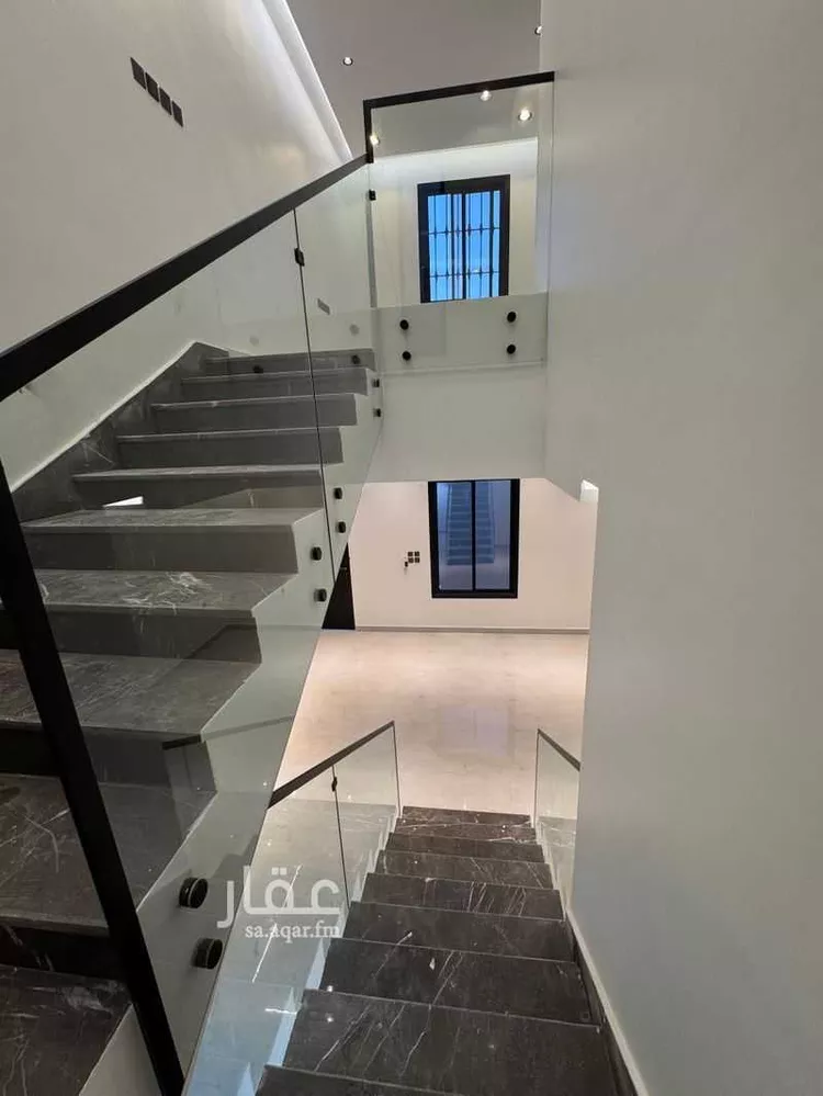 فيلا للبيع في شارع طريق الجنادرية, حي المعيزيلة, مدينة الرياض, منطقة الرياض 8