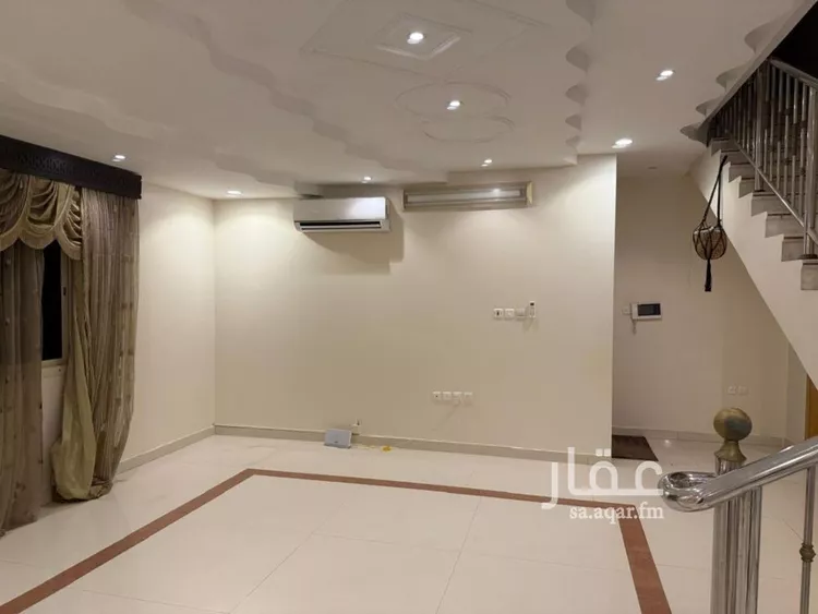 فيلا للإيجار في شارع شهيد الدين ثم الوطن عبدالمغنى عواض الث, حي الشهداء, مدينة الرياض, منطقة الرياض صورة 4