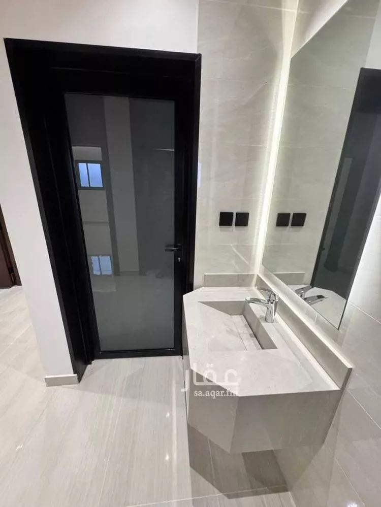 فيلا للبيع في شارع غياث بن فارس, حي الملك فهد, مدينة عنيزة, منطقة القصيم