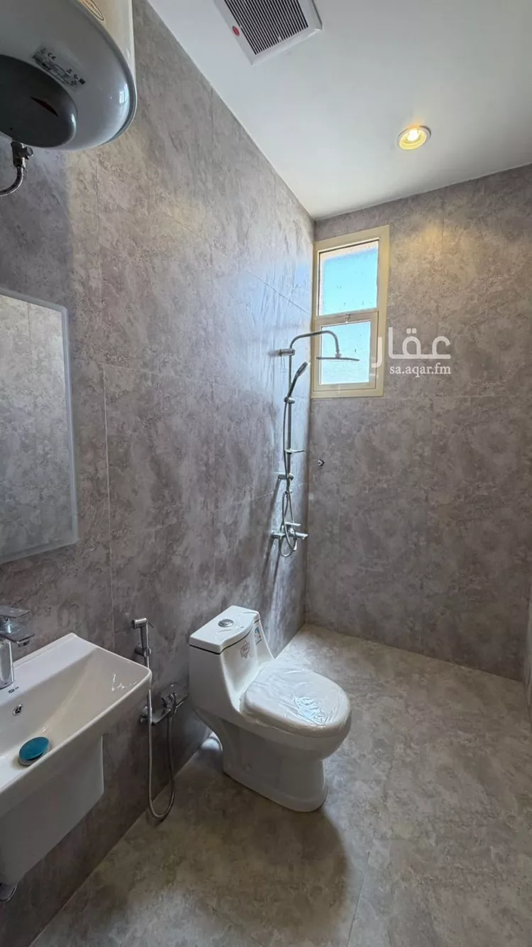 عمارة للبيع في شارع احمد بن الحجاج, حي العارض, مدينة الرياض, منطقة الرياض