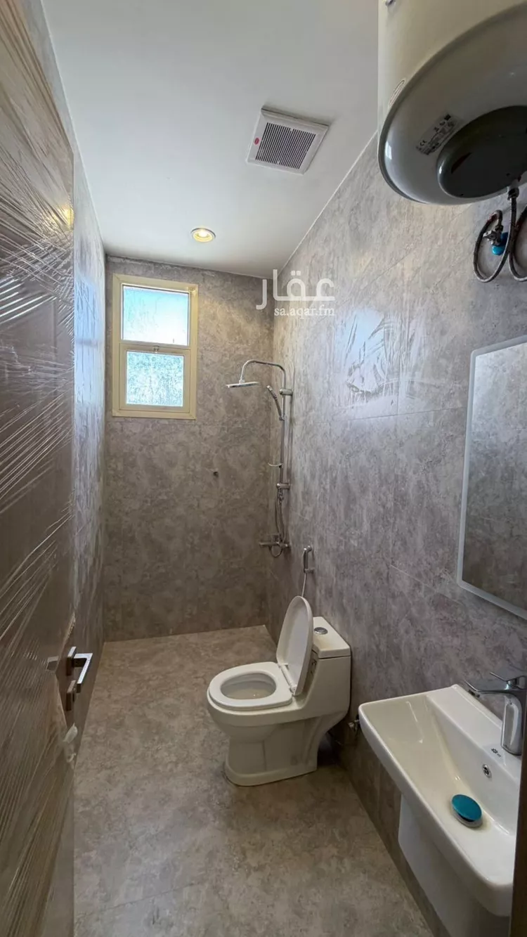 عمارة للبيع في شارع احمد بن الحجاج, حي العارض, مدينة الرياض, منطقة الرياض صورة 3