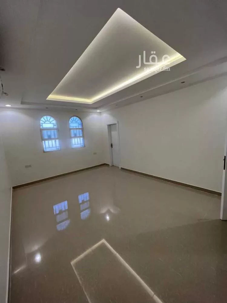 فيلا للبيع في شارع عمر الهواري, حي القيروان, مدينة الرياض, منطقة الرياض 7