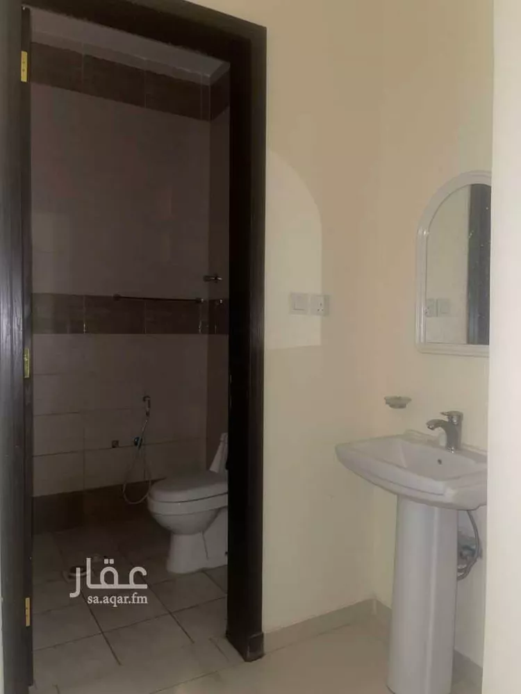 شقة للإيجار في شارع محمد بن عبدالرحمن بن مسيند, حي العاصمة, مدينة الدرعية, منطقة الرياض