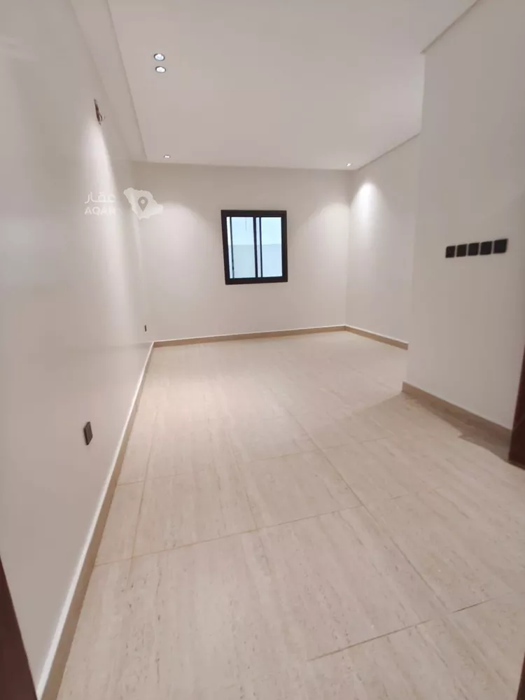 Floor for Sale in Riyadh Ash Sharq 4