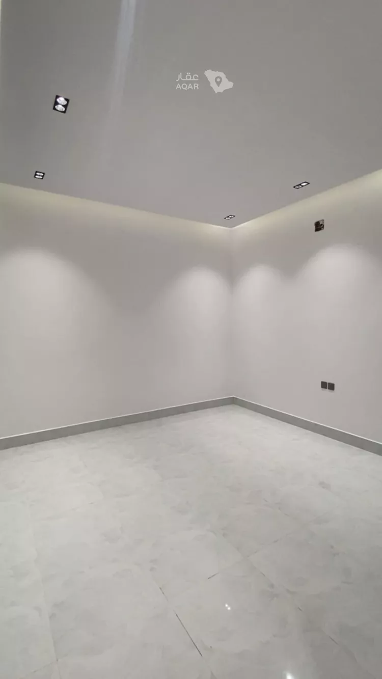 دور للبيع في شارع الصدارة, حي السعادة, مدينة الرياض, منطقة الرياض 7
